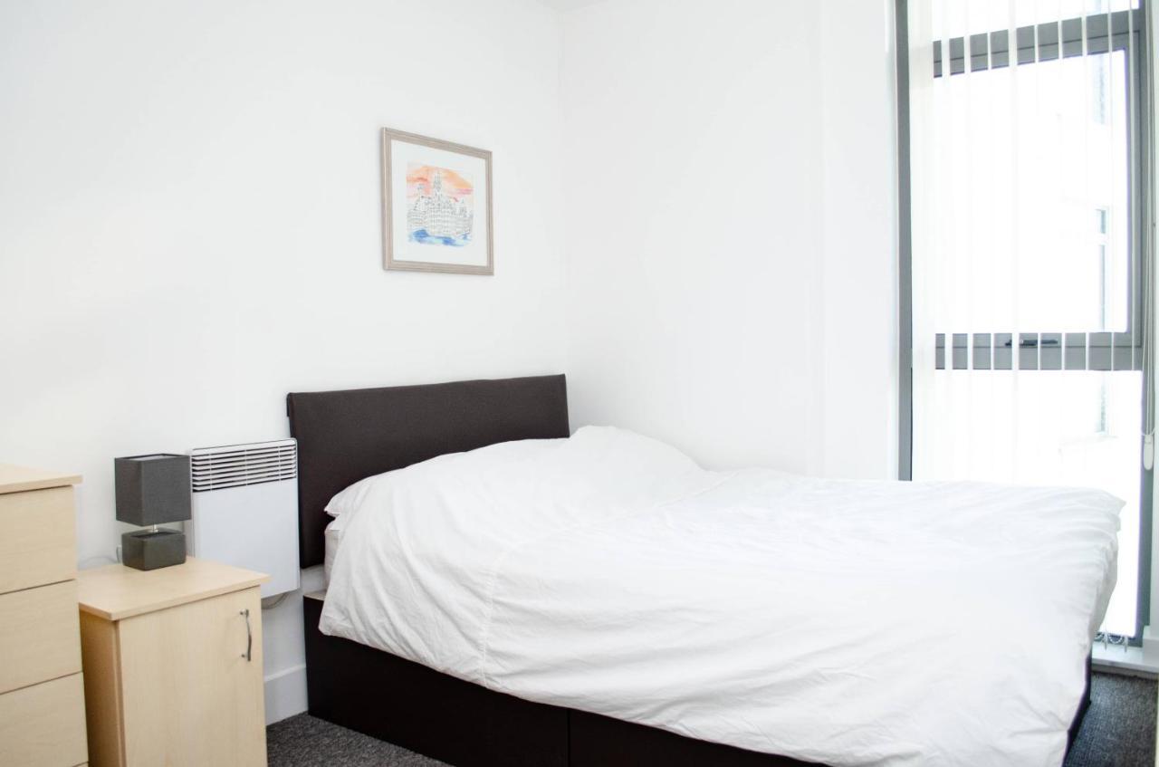 Serviced Apartment In Liverpool City Centre - Free Parking - Balcony - By Happy Days Exteriör bild